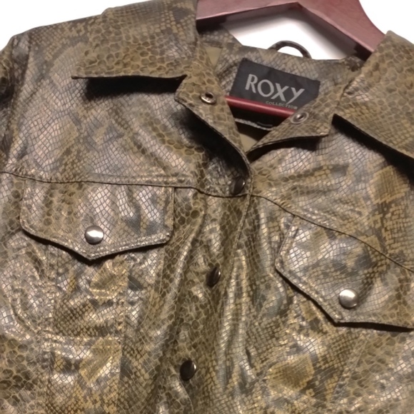 Roxy Jackets & Blazers - ROXY Faux Snakeskin Jacket Medium